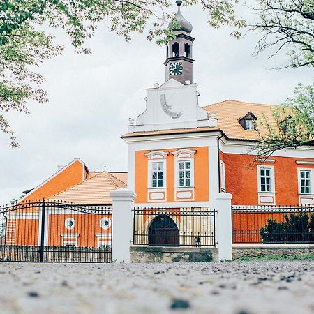 Škvorec Savoia Castleゲストハウス エクステリア 写真